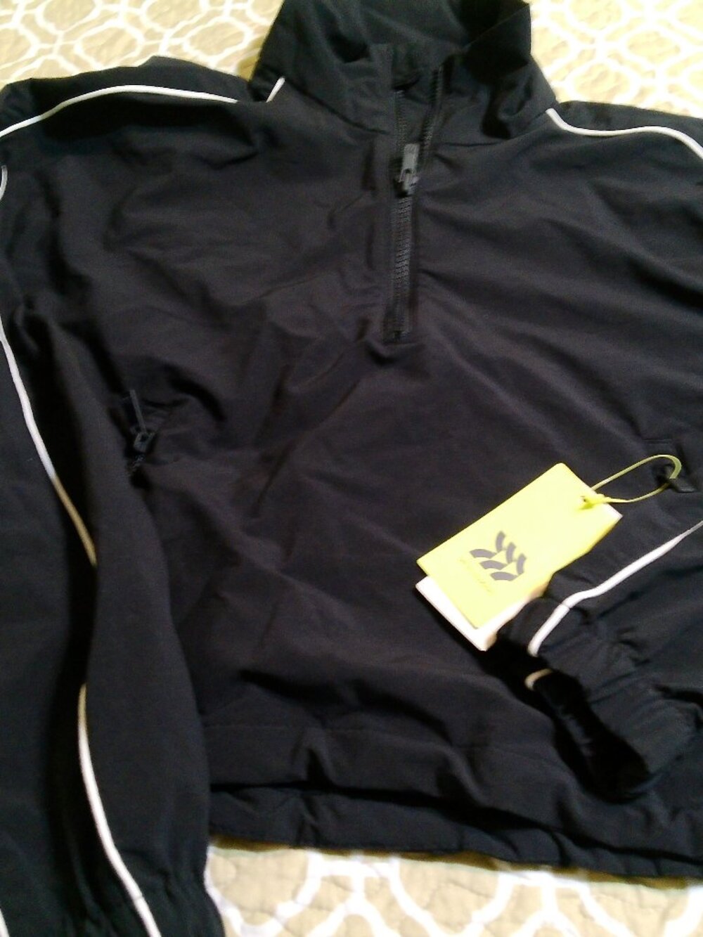 ALL IN MOTION BLACK JACKET XS ALL IN MOTION QUARTER ZIP